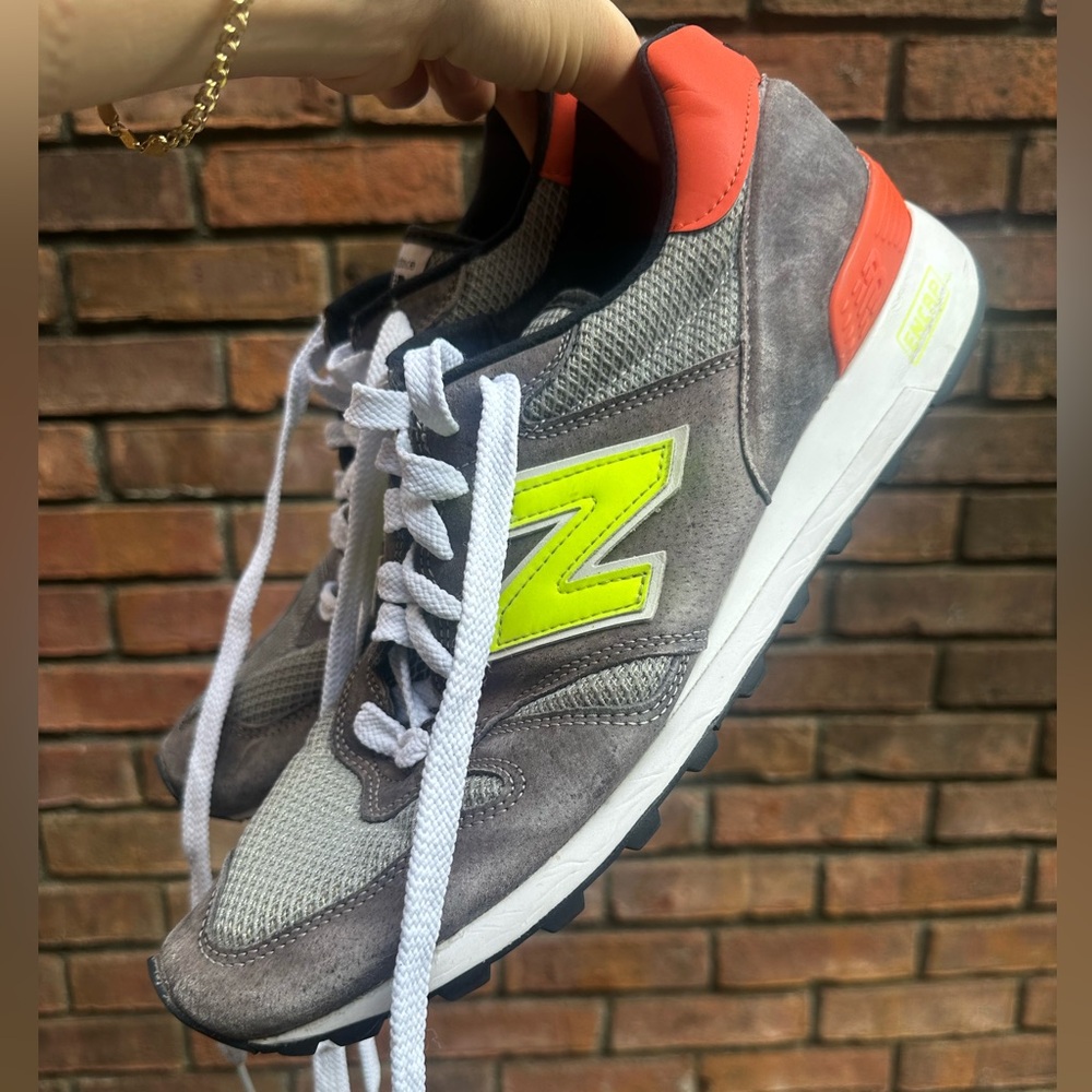 Men’s New Balance Sneakers - Picture 2 of 4